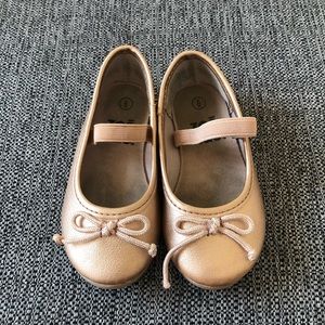Zoe & Zac Rose Gold Sandals
